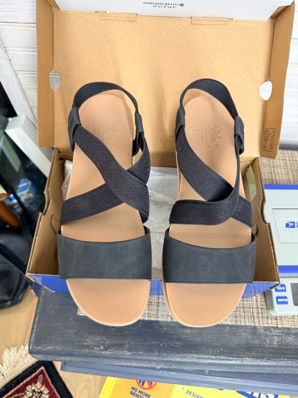 BOBS from Skechers Womenās 11 Wide Crisscross Strap Black Vegan Sandals